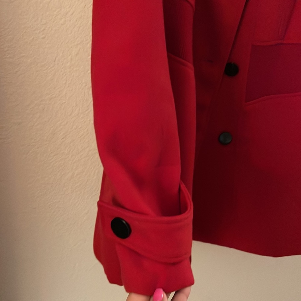 Red jacket - Picture 5 of 6